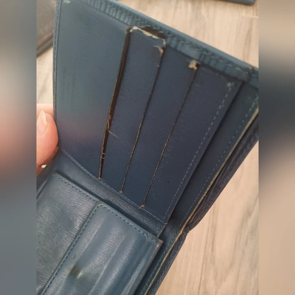 Louis Vuitton M60613 Bifold Wallet Epi Marco Men'S Blue Celest Initialis
